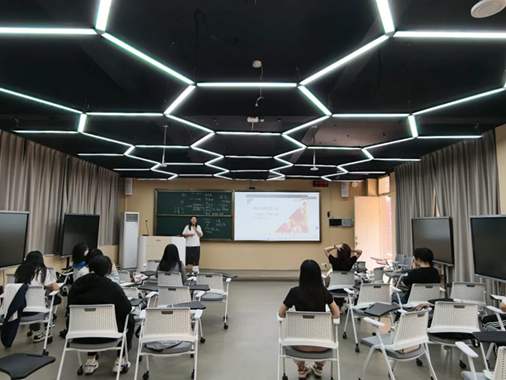 广州新华学院：以微专业赋能校友终身成长