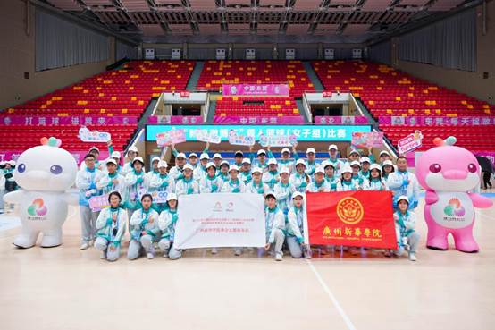 广州新华“小海豚”护航残特奥会 青春力量绽放东莞赛场