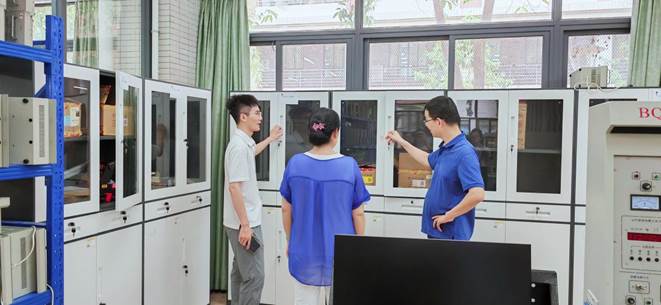 我校开展端午节前实验室安全专项检查与调研工作