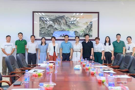 我校法学院举办基层法治研讨会