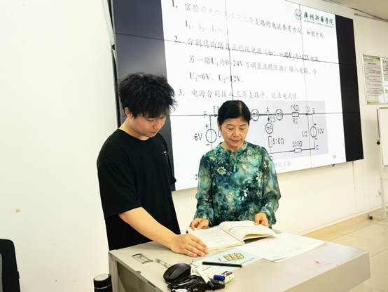 7eebb49f70d168138ede75ef5552590