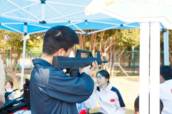 33f7b64631f809c292bf0d6e16de220f