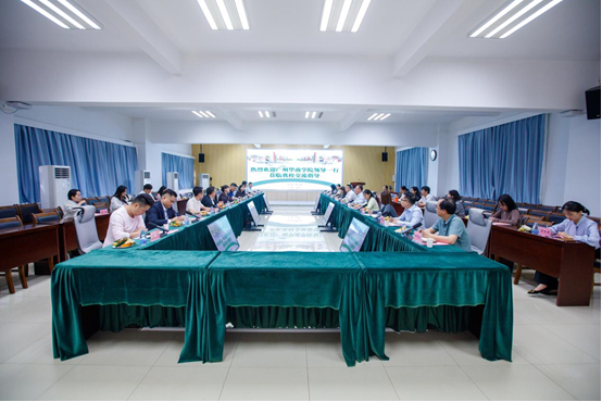 我校接待广州华商学院一行来校交流研讨